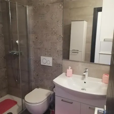 Alnea سبليت