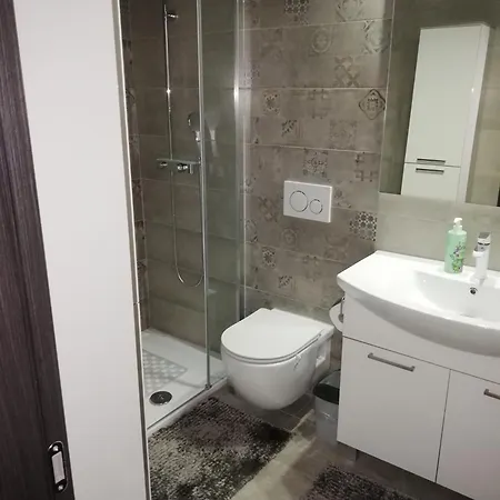 Alnea Apartment *